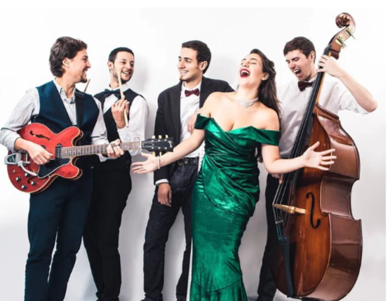 5 Benefits of Hiring a Beach Band for Your Event