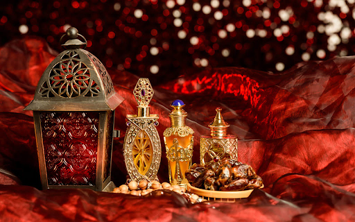 Why Arabian Fragrance Oils Are a Must-Have for Your Personal Scent Collection